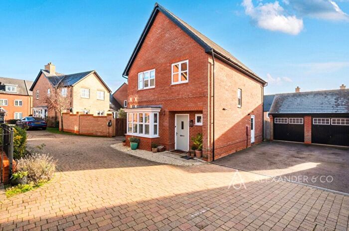 4 Bedroom Detached House For Sale In Millground Field, Winslow, Buckingham, MK18