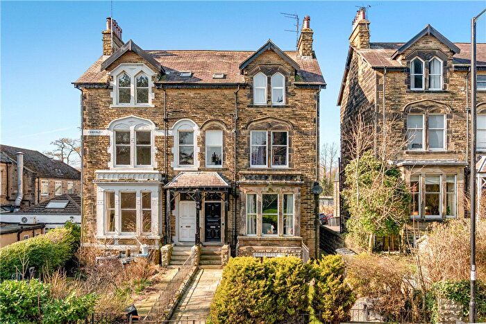 2 Bedroom Flat For Sale In Kings Road, Harrogate, North Yorkshire, HG1