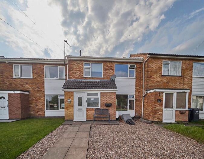 3 Bedroom Town House For Sale In Aulton Crescent, Hinckley, LE10
