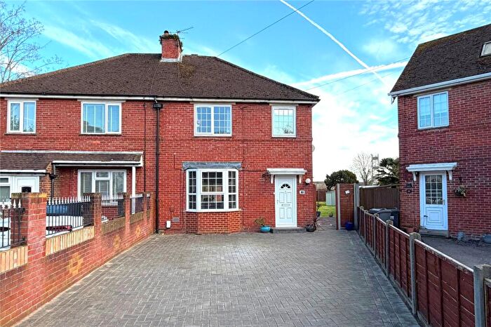 3 Bedroom Semi-Detached House For Sale In Cross Way, Havant, Hampshire, PO9