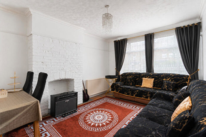 3 Bedroom Terraced House For Sale In Thornton Road, Thornton Heath, Croydon, CR7