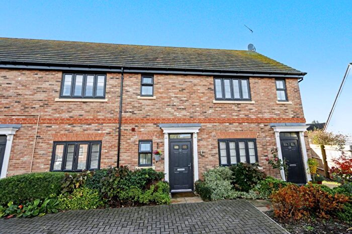 2 Bedroom Maisonette For Sale In Shepherds Place, Shefford, SG17