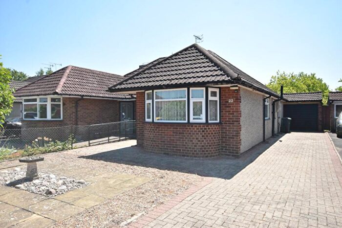 2 Bedroom Bungalow For Sale In Smallmead, Horley, Surrey, RH6