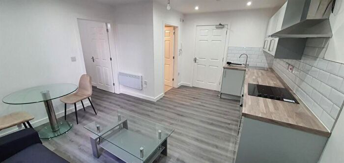 1 Bedroom House To Rent In -Chestergate, Stockport, SK1