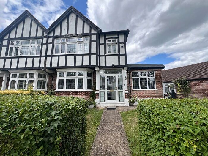 4 Bedroom Semi-Detached House To Rent In Sherington Avenue, Pinner, HA5