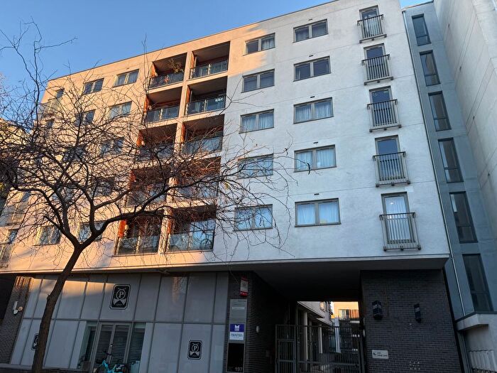 1 Bedroom Flat To Rent In Long Lane, London, SE1