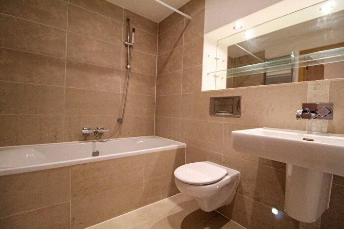2 Bedroom Apartment To Rent In Pym Court, Cambridge, CB1