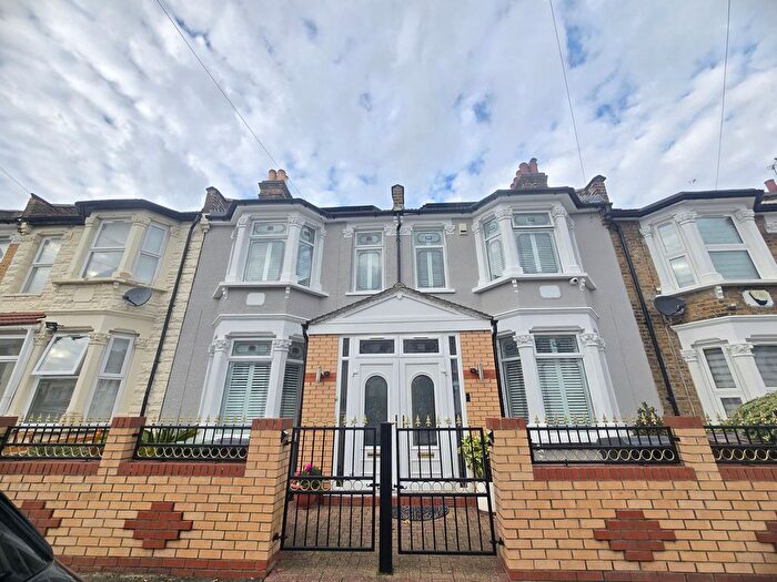 1 Bedroom Maisonette To Rent In Carnarvon Road, London, E10