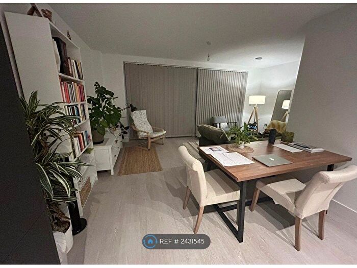 1 Bedroom Flat To Rent In Putney Bridge Road, London, SW18