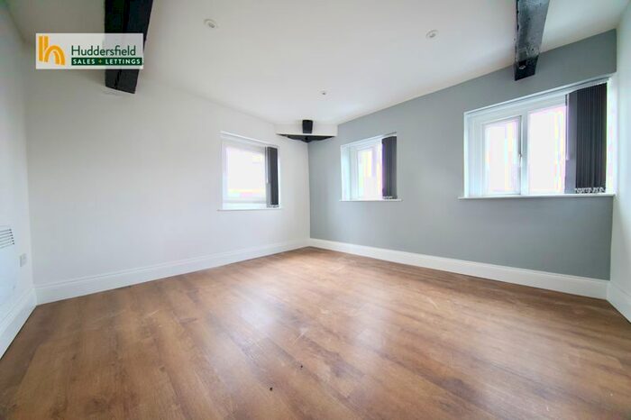 2 Bedroom Flat To Rent In Luck Lane, Marsh, Huddersfield, HD1