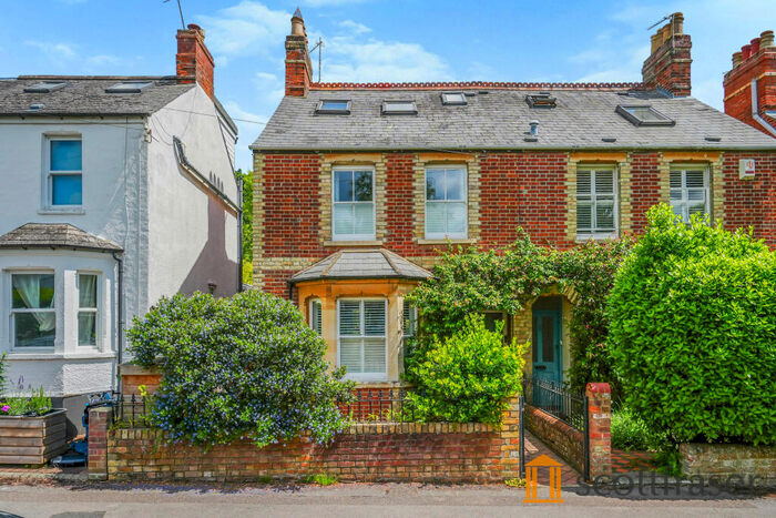 4 Bedroom Semi-Detached House To Rent In Latimer Road, Headington, OX3