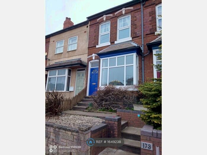 2 Bedroom Terraced House To Rent In Warwards Lane, Birmingham, B29