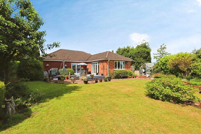 3 Bedroom Detached Bungalow For Sale In Crossway Green, Stourport-on-severn, DY13