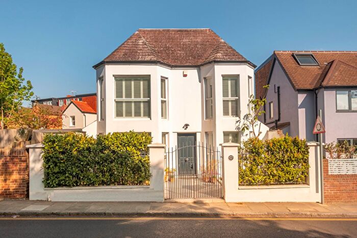 4 Bedroom Detached House For Sale In Waldegrave Road, Twickenham, TW1
