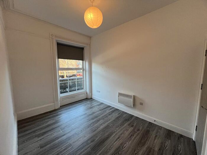 2 Bedroom Flat To Rent In London Road, SO15