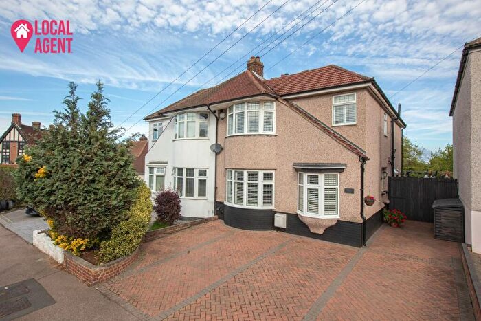 5 Bedroom Semi Detached House For Sale In Steynton Avenue, Bexley, DA5