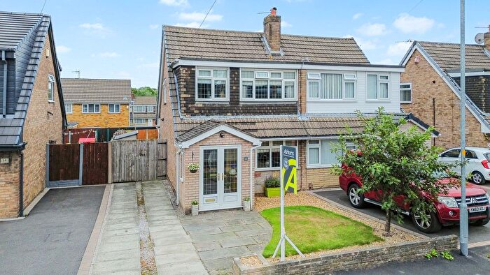 3 Bedroom Semi-Detached House For Sale In Lichfield Grove, Ashton-In-Makerfield, WN4