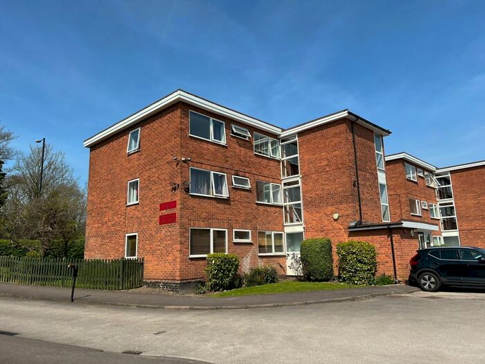 2 Bedroom Apartment To Rent In Wentworth Court, Lichfield Road, Four Oaks, B74