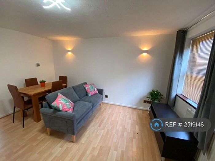 2 Bedroom End Of Terrace House To Rent In Chilcombe Way, Lower Earley, Reading, RG6