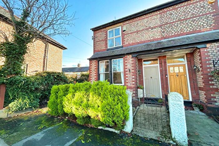 3 Bedroom End Of Terrace House For Sale In Hall Avenue, Sale, M33