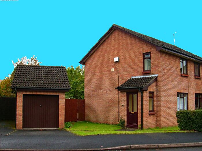 2 Bedroom Semi-Detached House To Rent In Briardene, Llanfoist, Abergavenny, NP7