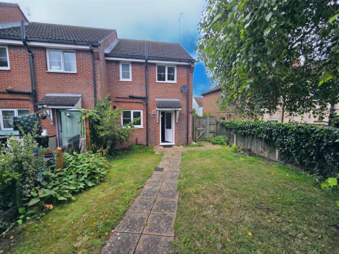 2 Bedroom End Of Terrace House For Sale In Commodore Road, Oulton Broad, NR32