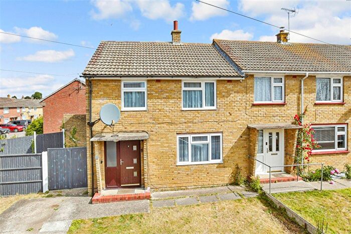 3 Bedroom End Terrace House For Sale In Blenheim Road, Sittingbourne, Kent, ME10