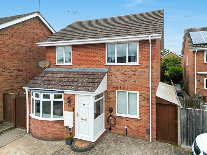 3 Bedroom Detached House For Sale In Lowbrook Drive, Maidenhead, SL6