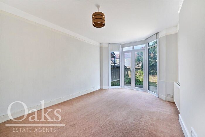 1 Bedroom Apartment For Sale In Sangley Road, South Norwood, SE25