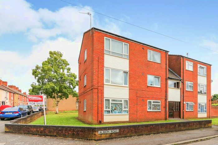 2 Bedroom Flat To Rent In Albion Road, Kettering, NN16