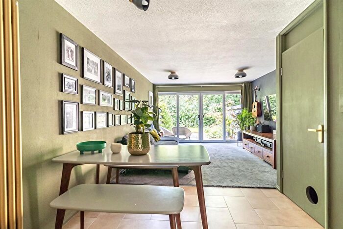 2 Bedroom Terraced House For Sale In Ouse Lea, York, YO30