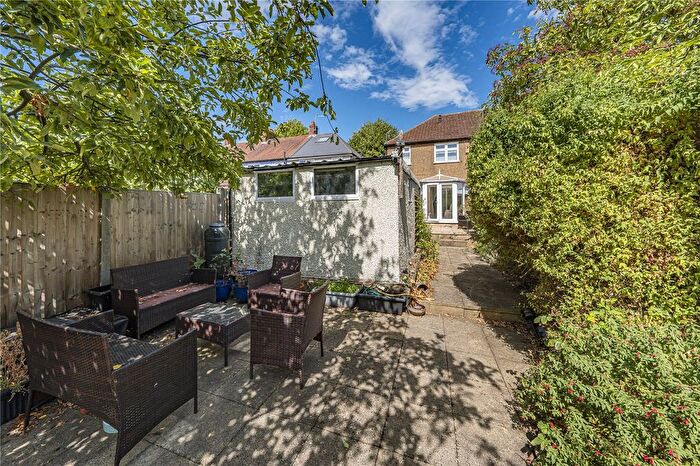 3 Bedroom End Terrace House For Sale In Kingston Road, New Malden, KT3