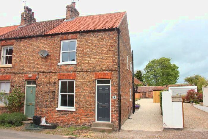 2 Bedroom End Of Terrace House For Sale In Dunroyal, Helperby, York, YO61