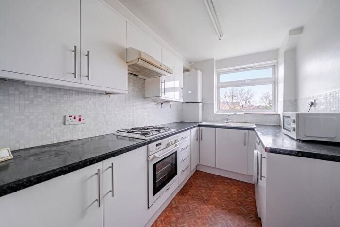 1 Bedroom Flat To Rent In St Johns Park, Blackheath, London, SE3