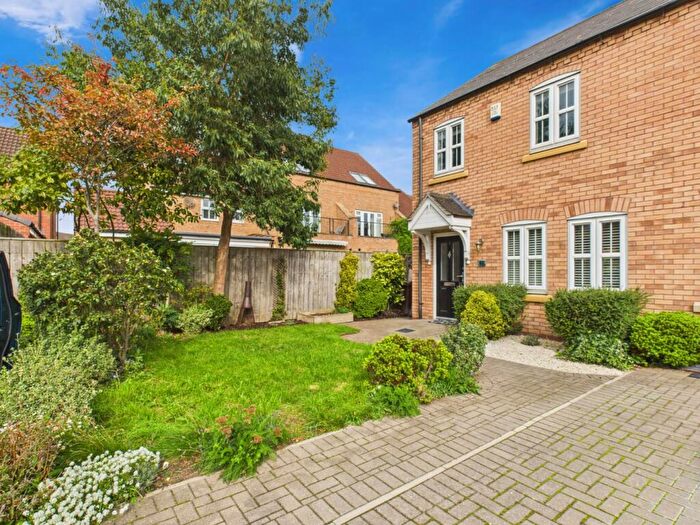 3 Bedroom End Of Terrace House For Sale In , Bowland Way, Hull, HU7