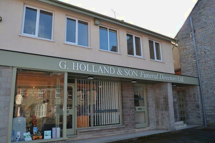 2 Bedroom Flat To Rent In Vestry Road, Street, BA16