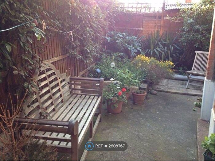 1 Bedroom Flat To Rent In Carysfort Road, London, N8