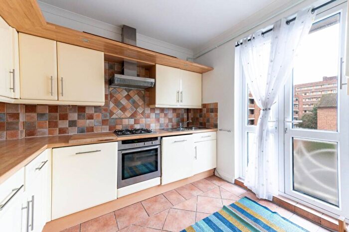 3 Bedroom Flat To Rent In Townshend Estate, St John's Wood, London, NW8