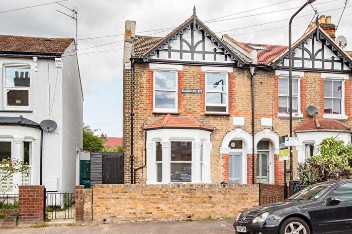 2 Bedroom Apartment To Rent In Eldon Road, Walthamstow, E17