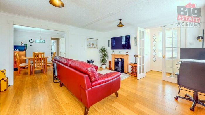 2 Bedroom Retirement Property For Sale In Willowbrook Park, Sandycroft, Deeside, CH5