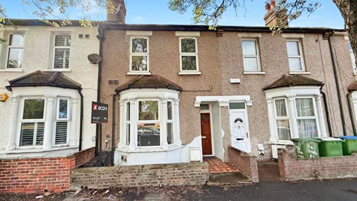 4 Bedroom Terraced House To Rent In South Road Erith, DA8