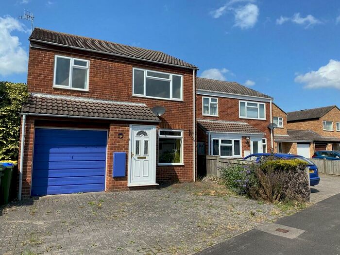 3 Bedroom Detached House To Rent In Plymouth Drive, Fareham, PO14