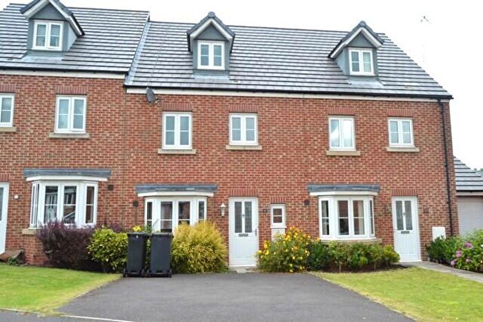 4 Bedroom Town House To Rent In Reedmace Walk, Newcastle-under-Lyme, ST5
