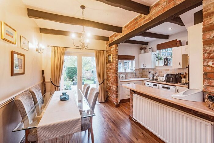2 Bedroom Cottage For Sale In Church Lane, Thatcham, RG19
