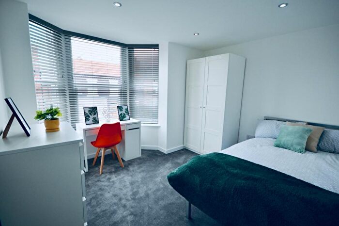 7 Bedroom House To Rent In Smithdown Road, Liverpool, L15