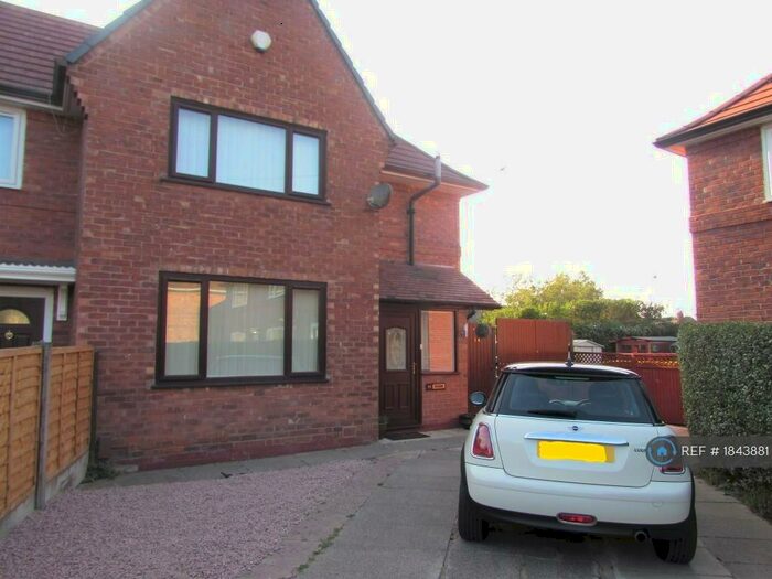 3 Bedroom Semi-Detached House To Rent In Hopton Avenue, Manchester, M22