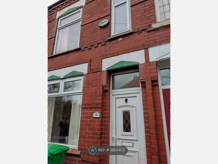 2 Bedroom Terraced House To Rent In Thorncliffe Grove, Manchester, M19