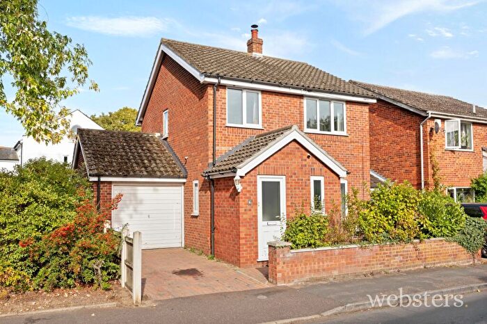 3 Bedroom Semi-Detached House For Sale In West End Street, Norwich, NR2