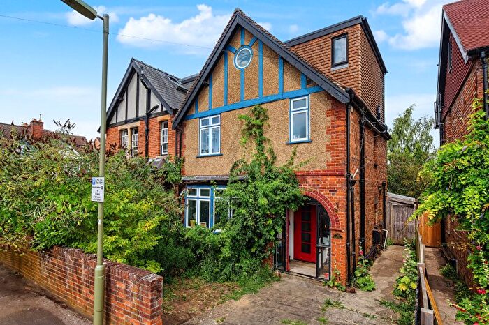 4 Bedroom Semi-Detached House For Sale In Lincoln Road, Oxford, OX1