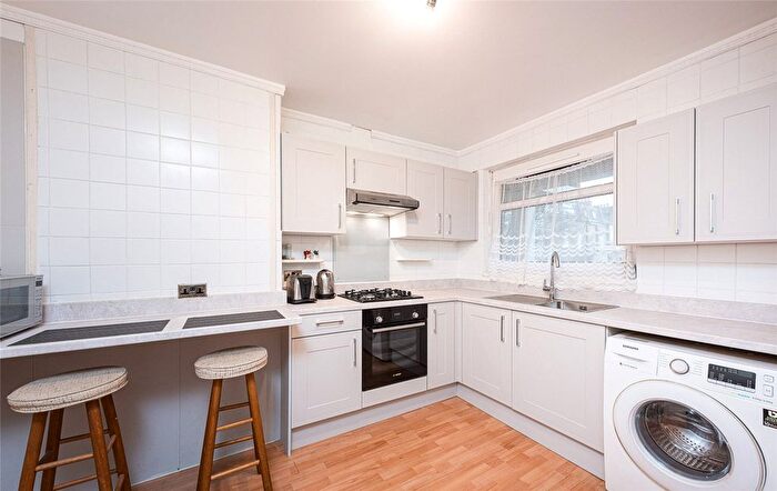 2 Bedroom Flat To Rent In Alderney Street, London, SW1V